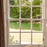 펜션 Riverside And