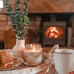 펜션 Riverside And